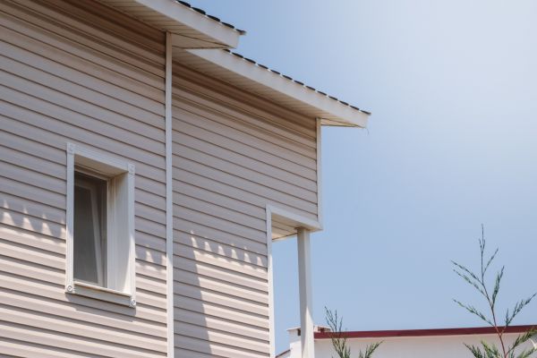 Cost of Vinyl Siding Hole Repair in Glenview